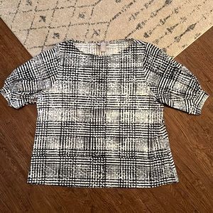 Black & White Top